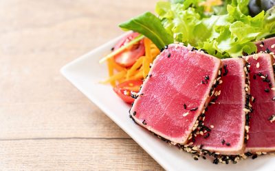 ¿Con qué acompañar el atún rojo a la plancha?