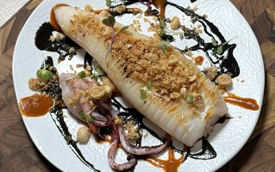 Cómo cocinar calamar: receta con salsa vizcaína y demiglace de tinta