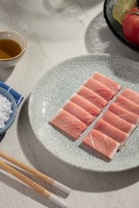 Saku de ventresca de atún rojo para sushi y sashimi en casa.